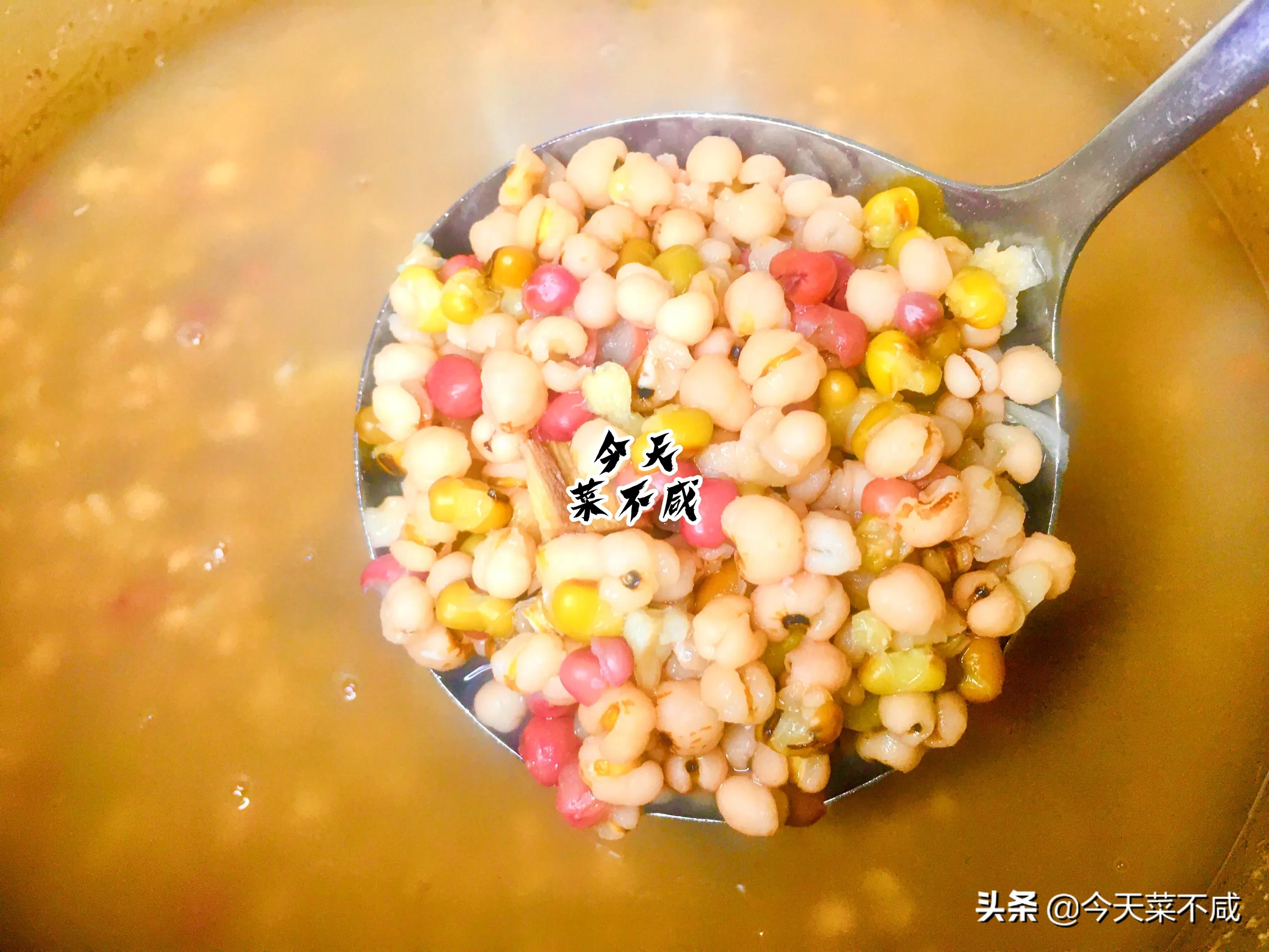 伏天喝红豆薏米水祛湿气效果好,红豆绿豆薏米汤每天喝几次