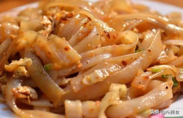 炒河粉怎么做简单又好吃,如何炒河粉又好吃又简单