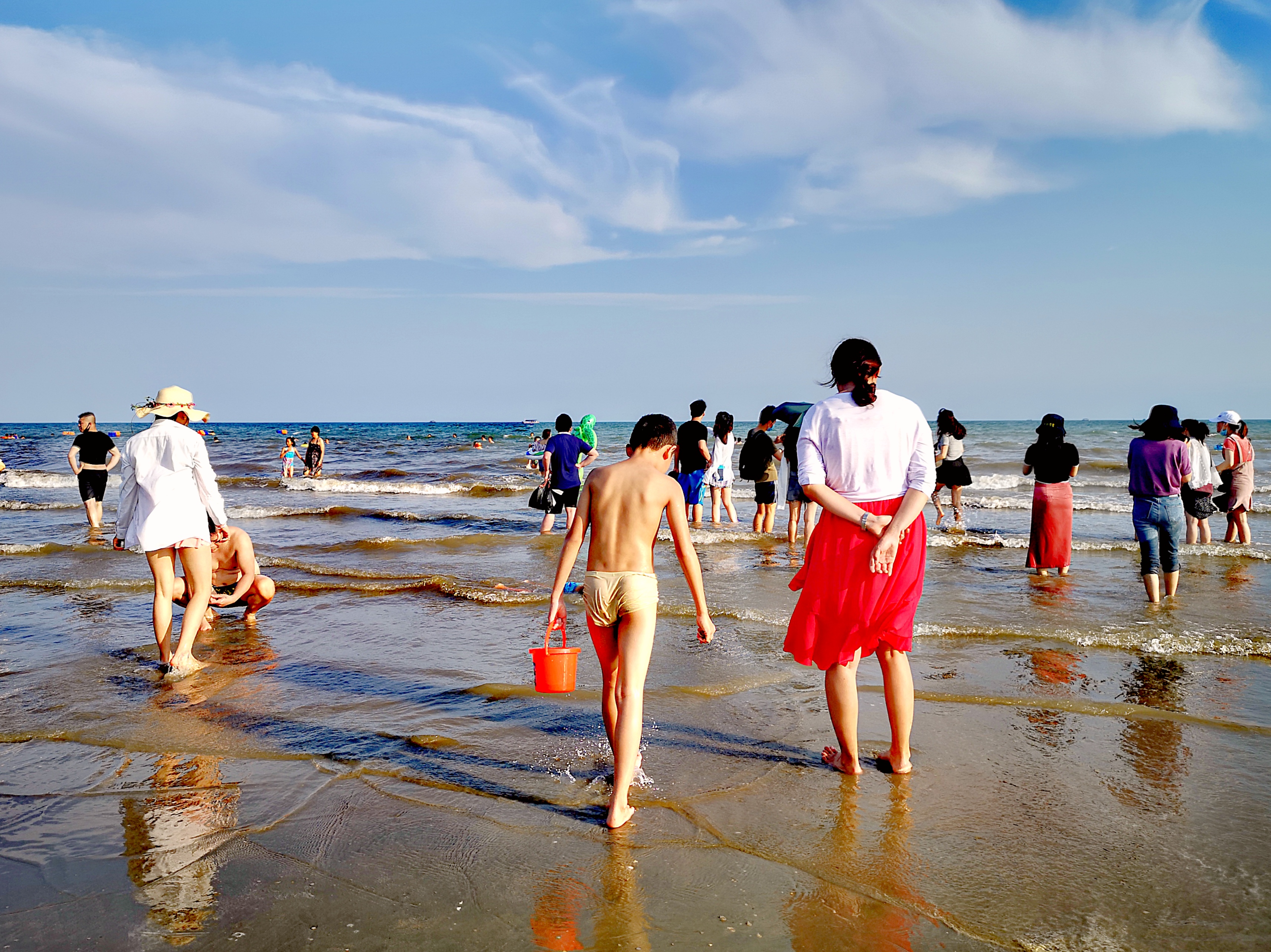 雨天东兴万尾金滩游,冬季东兴万尾金滩