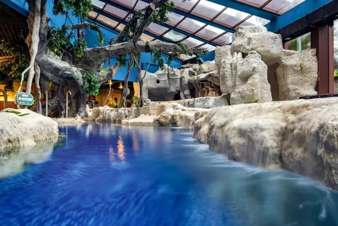 四川夏季适合泡天然温泉的地方,四川春节泡温泉推荐