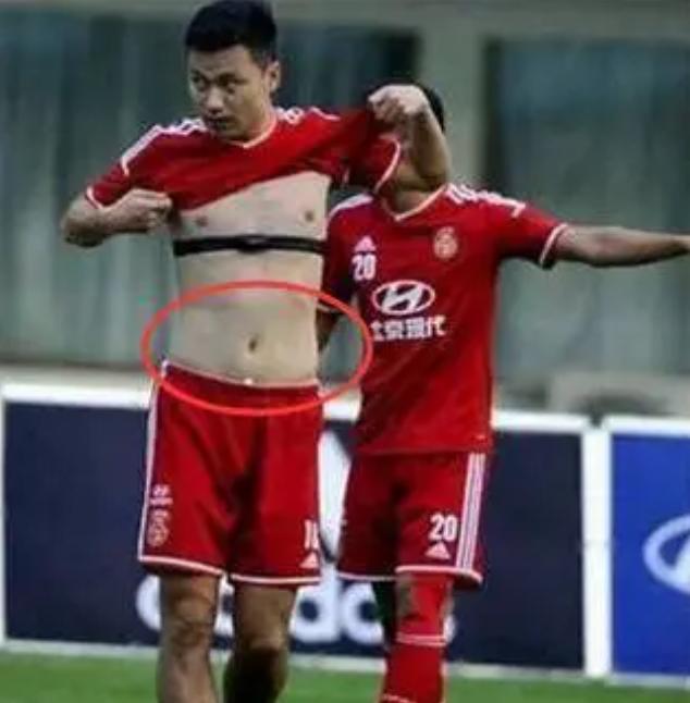 中国女足7号进球回放,中国女足进球脱球衣庆祝的视频