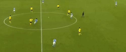 多特罗伊斯欧冠进球,多特领跑曼城小将福登