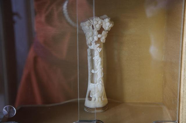 用骨头拼成的工艺品,用骨头做的蒙古艺术