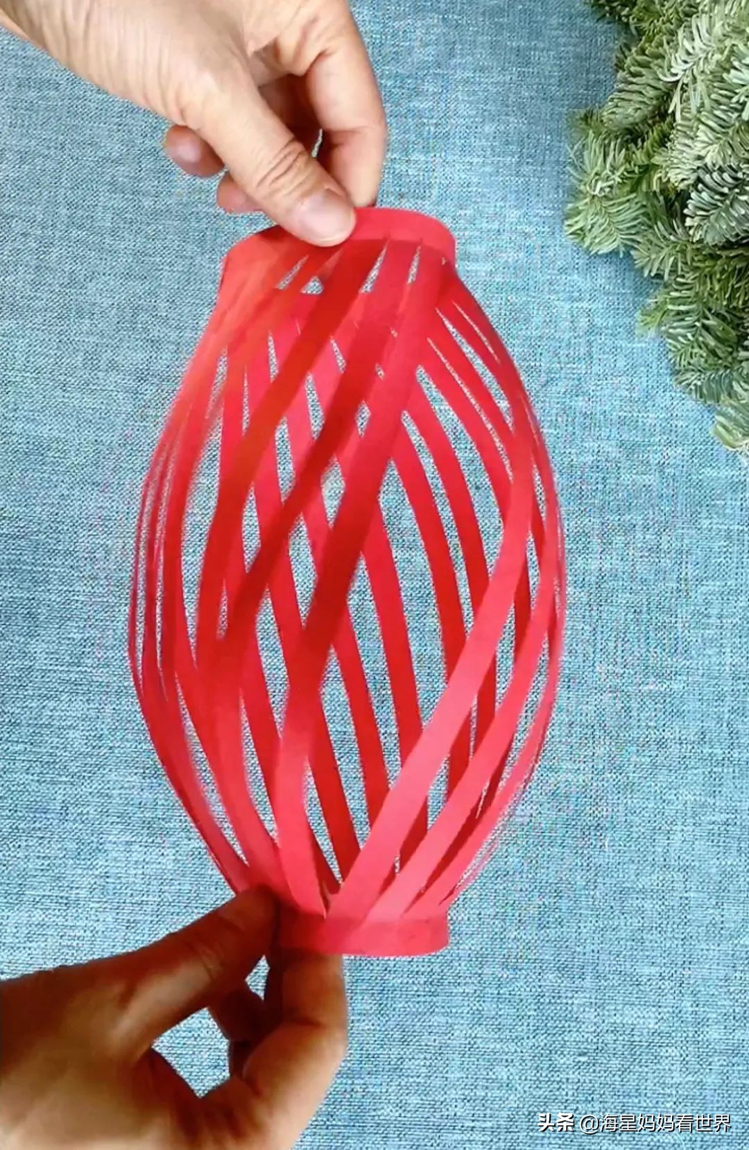 春节喜气洋洋大红灯笼高高挂,红红火火喜气洋洋百家姓灯笼