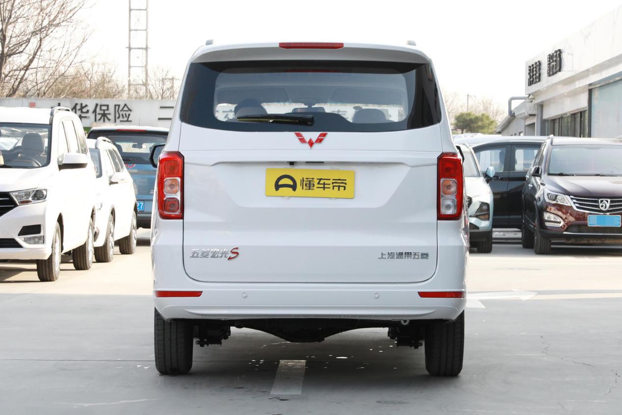 五菱宏光空间小吗,五菱宏光空间宽敞