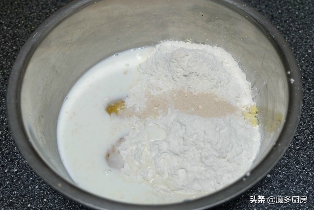 玉米面放牛奶和面,玉米粉加牛奶粉和面做法