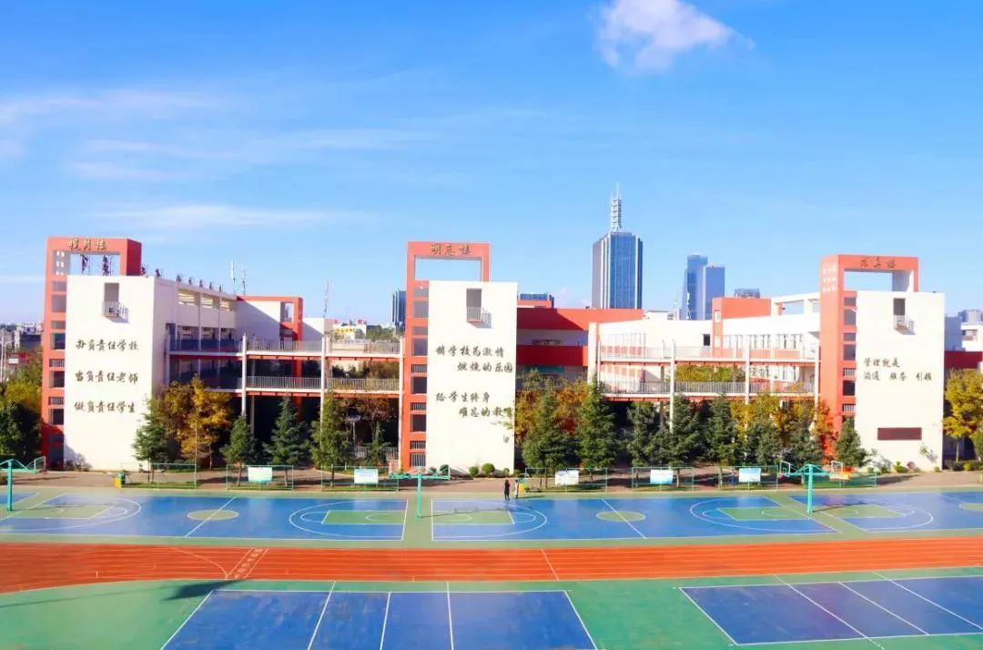 昆明各中学宿舍,昆明学校食堂饭菜价格表