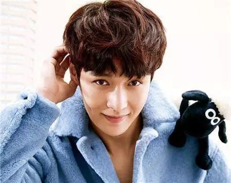 头发稀疏的补救方法成功案例,头发稀疏的补救方法小妙招