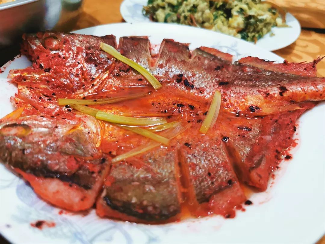 如果没喝过福州的青红酒，那么这些以红糟调味的闽菜你一定要尝尝