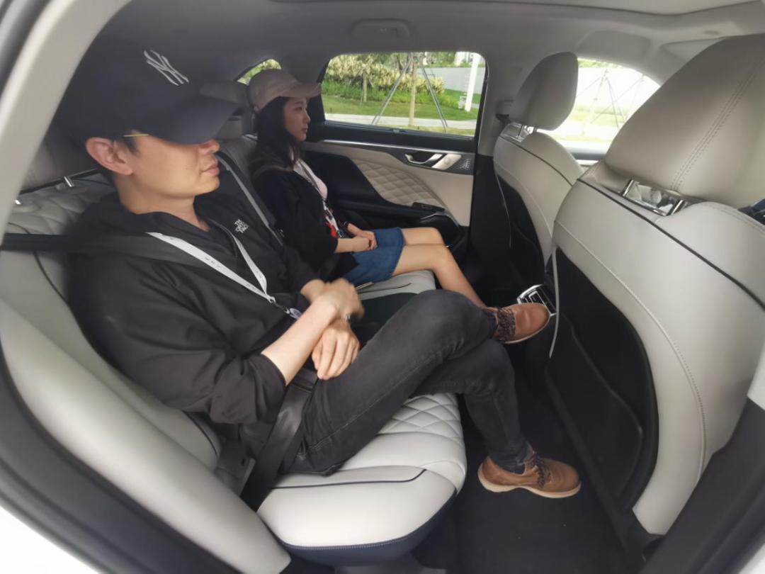 喝摩卡好还是开摩卡好,喝摩卡奶油咖啡