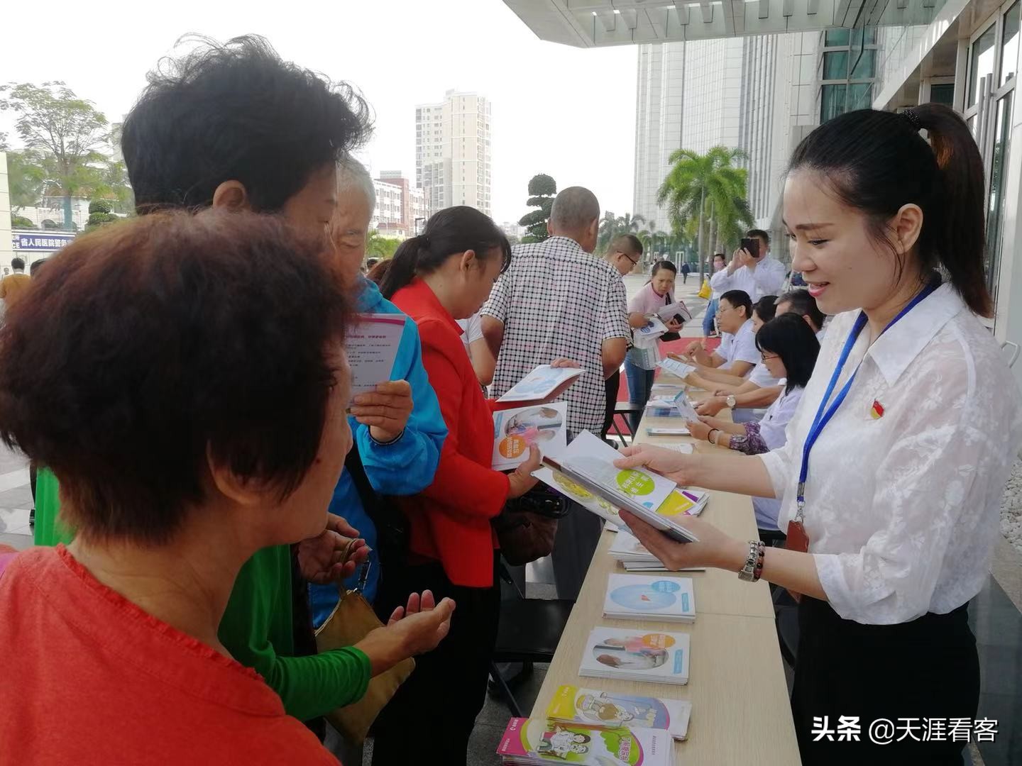 昆明市药品不良反应滥用监测中心,药品不良反应监测中心工作好不好