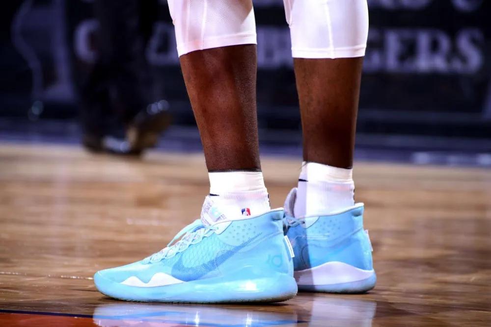 盘点nba球星上脚球鞋杜兰特篇,nba球员上脚的球鞋欧文