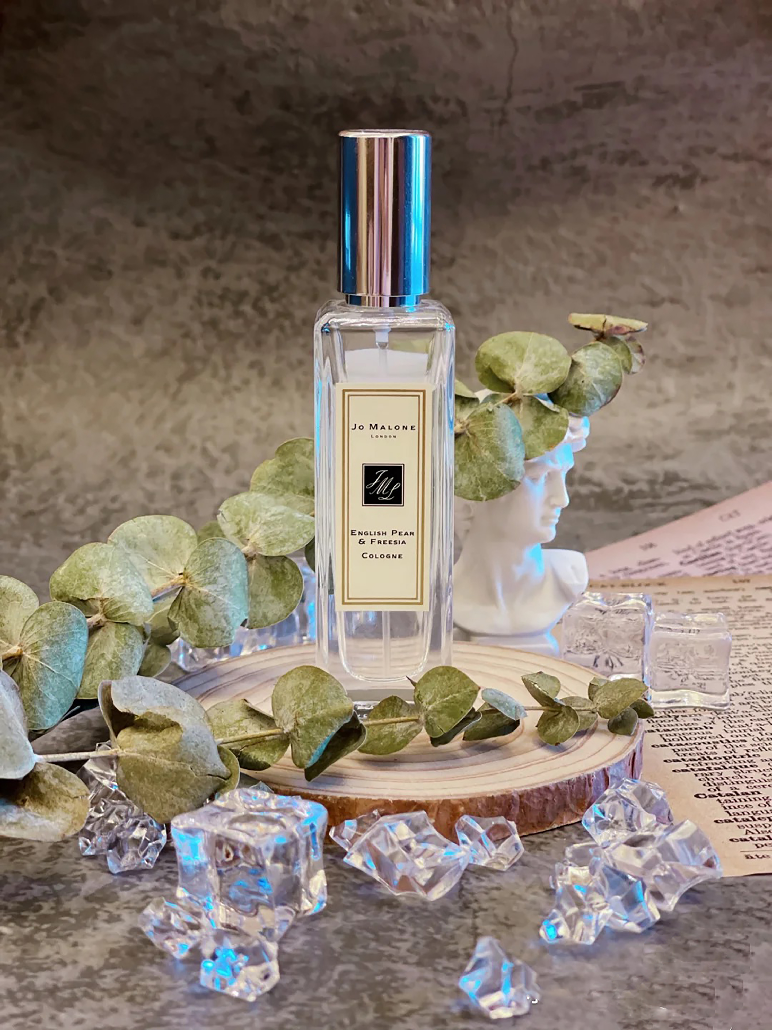 只有“轻熟纯欲”的味道，才能让直男念念不忘