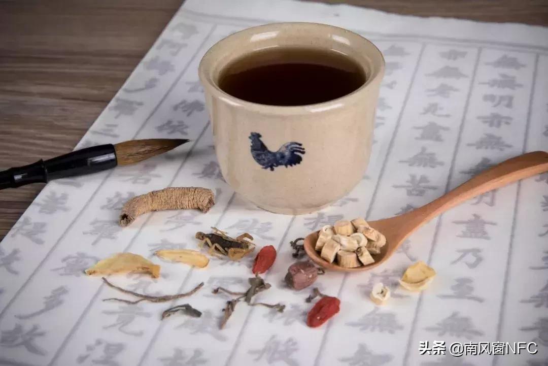 夺命蜂巢,夺命三头鲨中文版