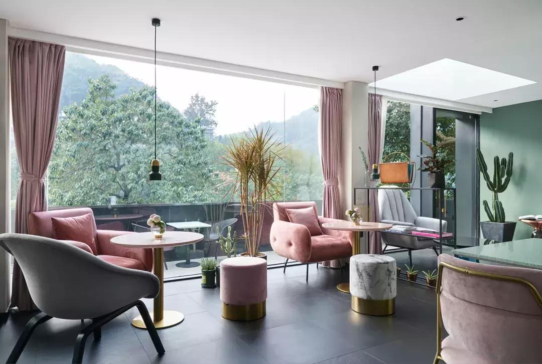 一家三口春节7天旅游民宿,春节去哪里民宿玩推荐一下