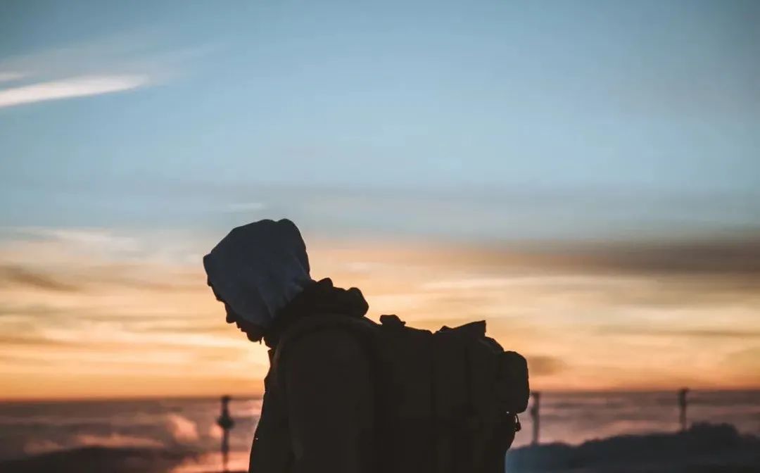 人生一半是执着一半是释怀,人生一半看淡一半释怀