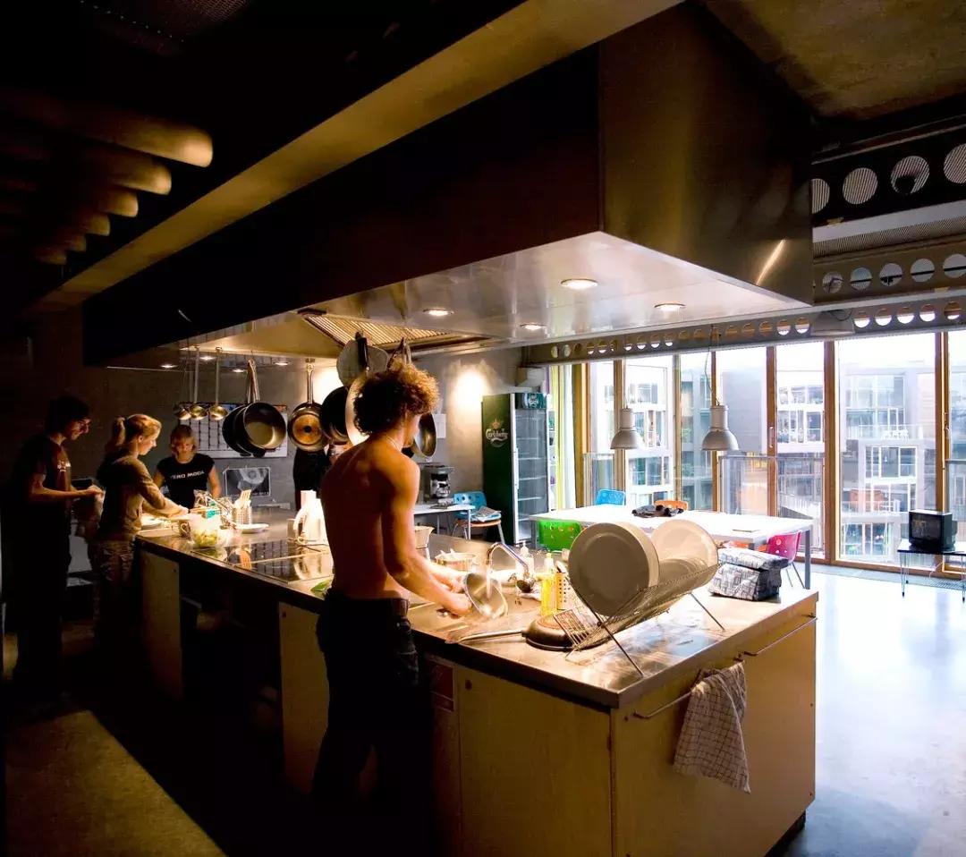 学生宿舍一层大厅设计,3人宿舍设计效果图