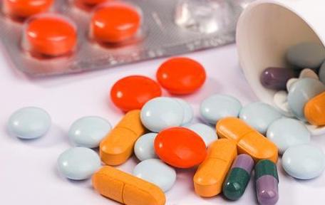 过期的药片不要扔还可以用来养花,家里买的药过期了怎么处理