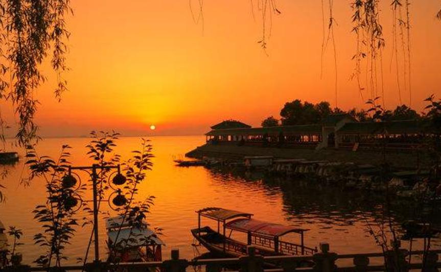 常德市未来成为新一线城市,常德未来可能成为交通枢纽的城市