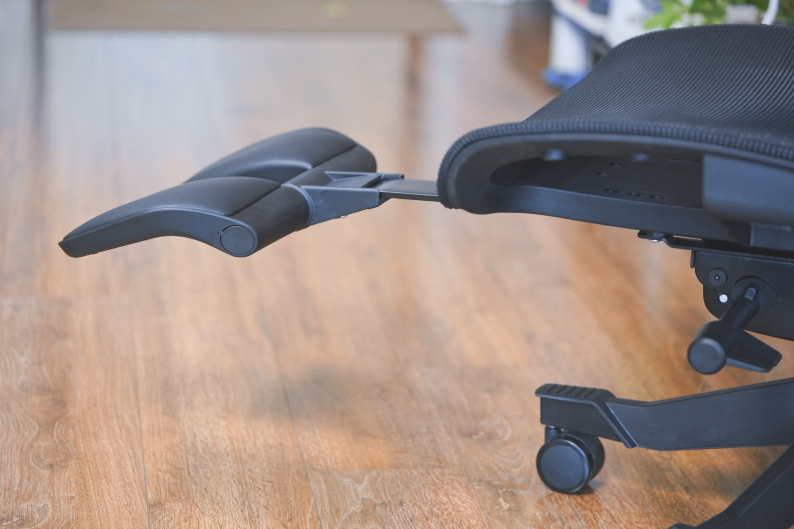 网易人体工程学椅s9,网易3d人体工学椅评测