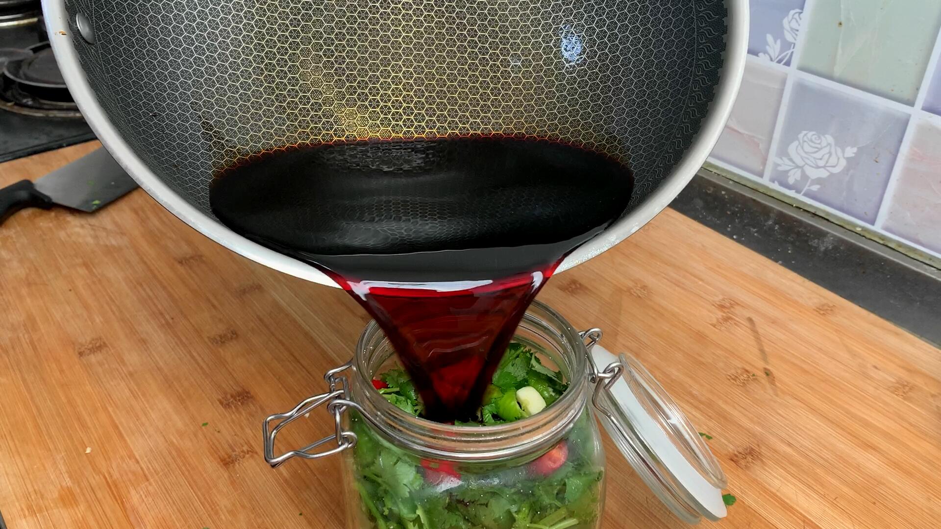 吃不完的香菜放冰箱怎么储存,吃不完的香菜保存最好的方法