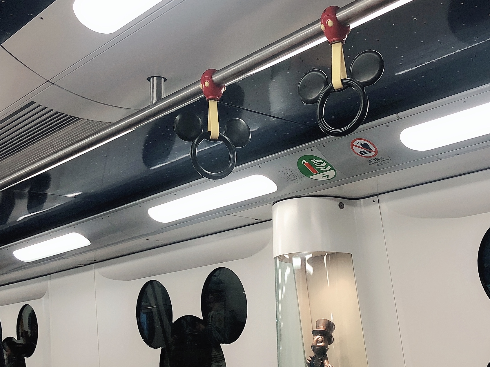 最新香港迪士尼游玩全攻略,香港迪士尼游玩攻略详细