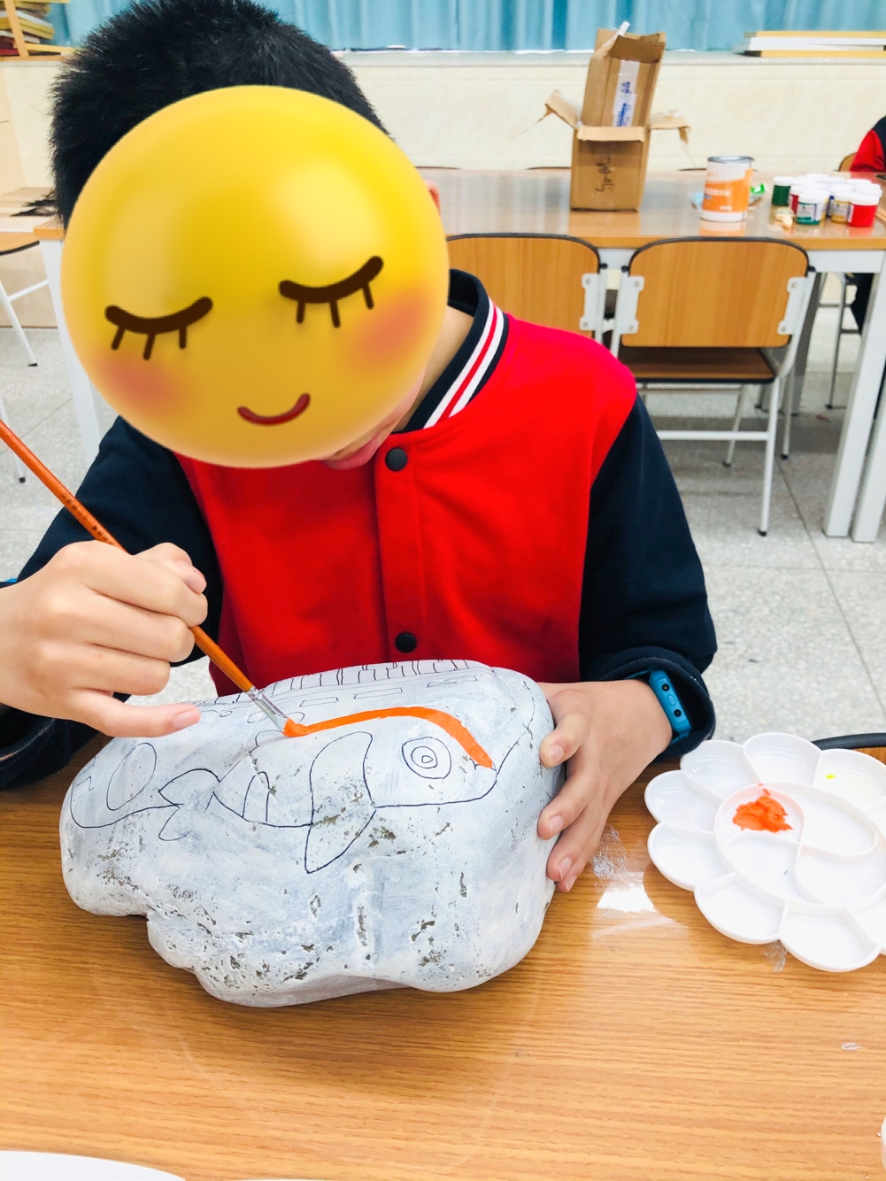 捡到了的石头别扔也许是陨石,捡到这些石头千万不要扔价值连城