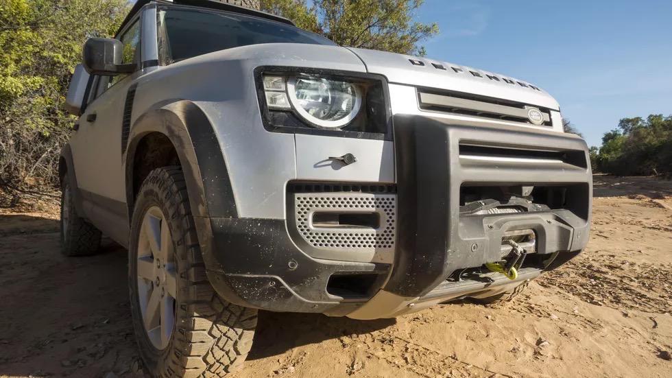 2023款路虎卫士110p400x驾驶感受,2024款路虎卫士110版测评