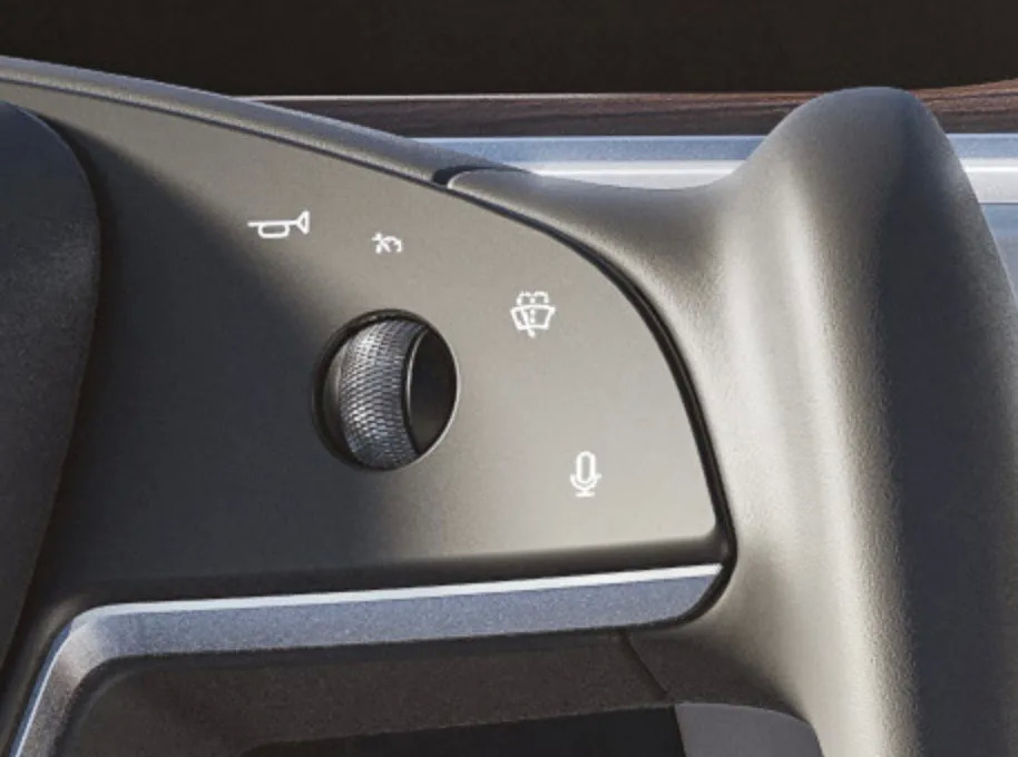 特斯拉的「破格子」，怕是要革了传统超跑的命根子