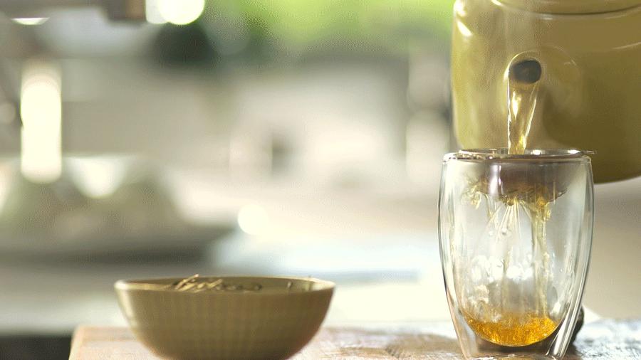 皮肤干却容易出油是干皮还是油皮,皮肤有油皮怎么办小妙招