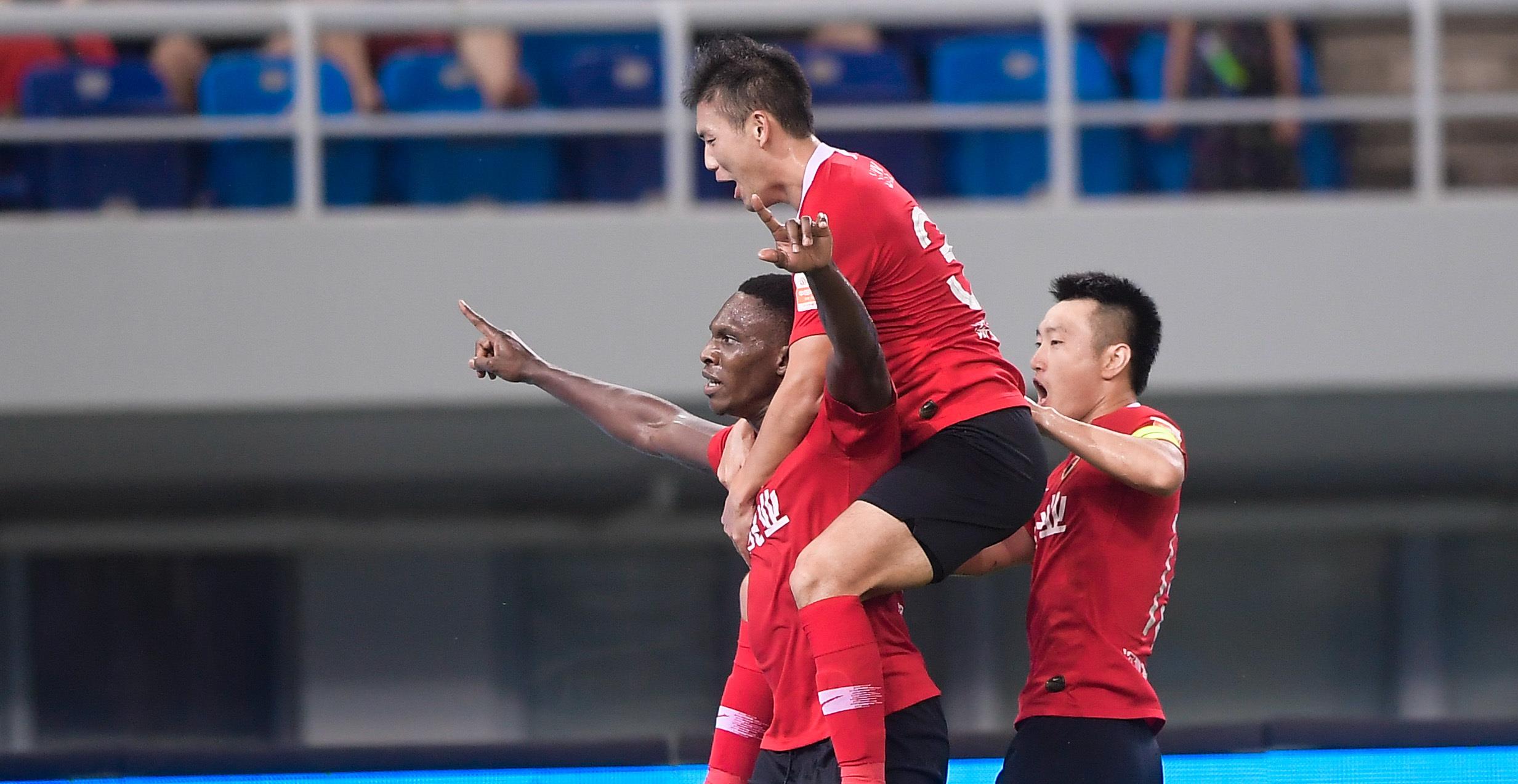 中超最新积分榜，上港第三，苏宁远离亚冠区，卓尔上升至第五