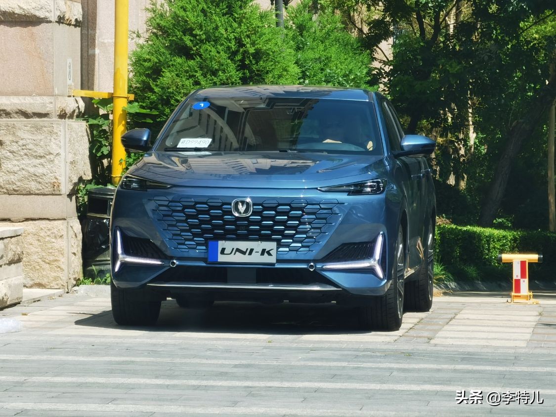 长安uni-k四驱最顶配试驾,长安uni-k深度评测配置讲解