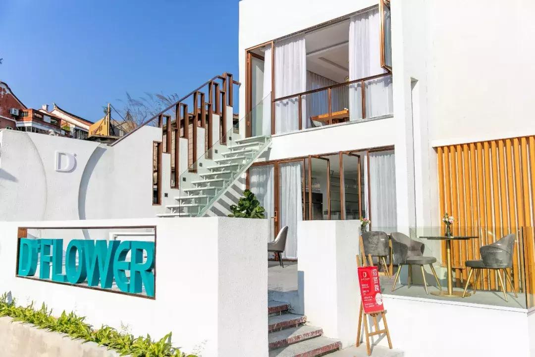 源和1916里的这家网红店，是花店也是甜点店还是图书馆