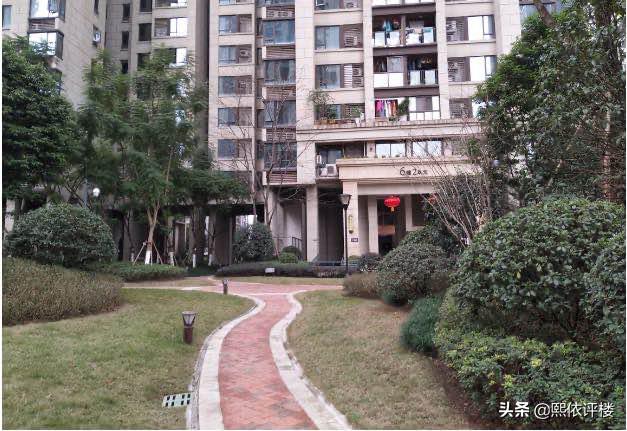 新牌坊/照母山?投资二手小户型,正确的逻辑是什么?