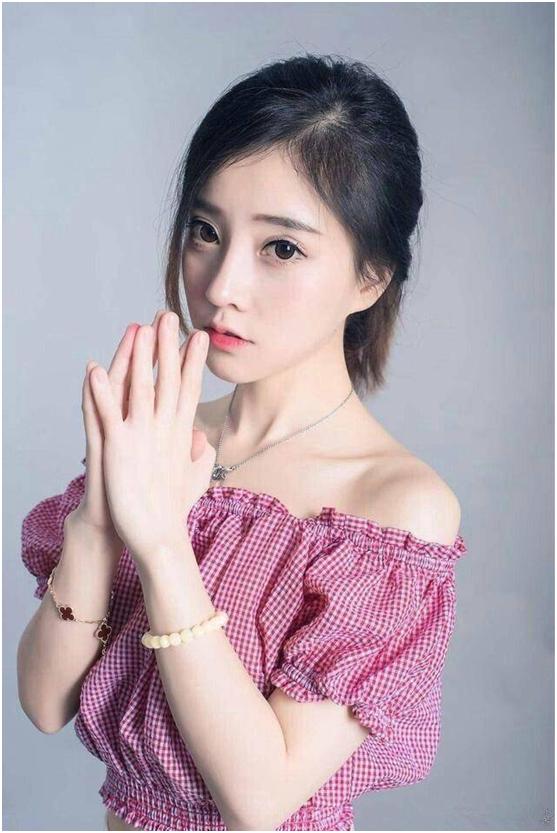 来看看18位当红女艺人妆前妆后差别，真实素颜状态，颠覆您的三观