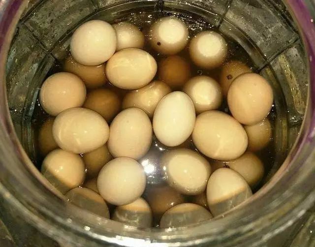 腌鸡蛋制作简单方法视频,腌鸡蛋的做法简单又好吃