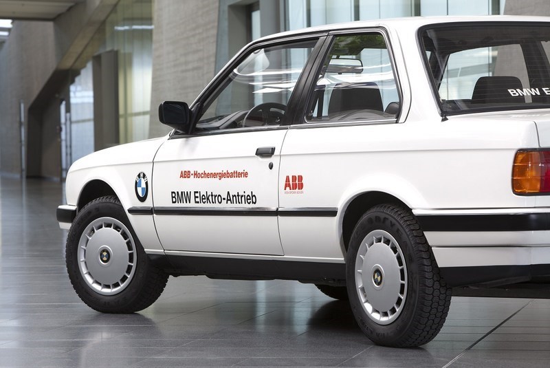 百年前电车绝迹，这十几台奇葩玩意妄想复辟！却一个比一个弱鸡