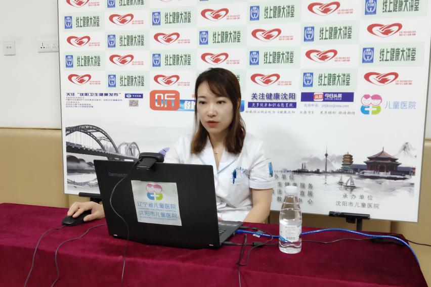 心肺复苏胸外按压的正确部位,电工考试心肺复苏的正确步骤