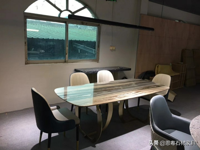 大理石餐桌轻奢高端小型,实木大板餐桌轻奢搭配