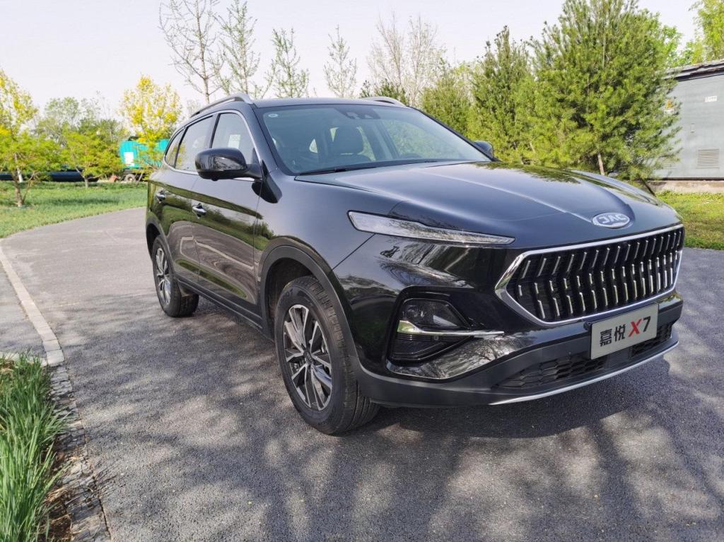 江淮嘉悦x7最新款图,嘉悦x72020款1.5tgdi手动挡自由型