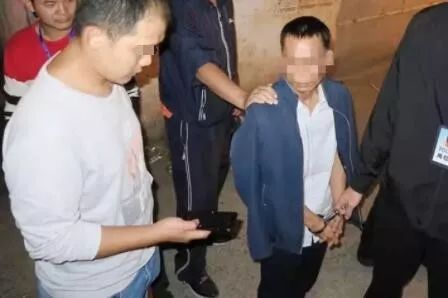 露骨“小卡片”牵出招嫖窝点...