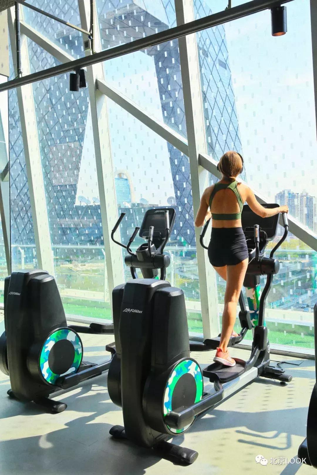 央视大楼对面网红餐厅,央视大楼隔壁酒店