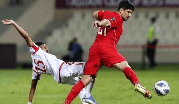 黄健翔辟谣一针见血吐槽本土球员,黄健翔目前状况