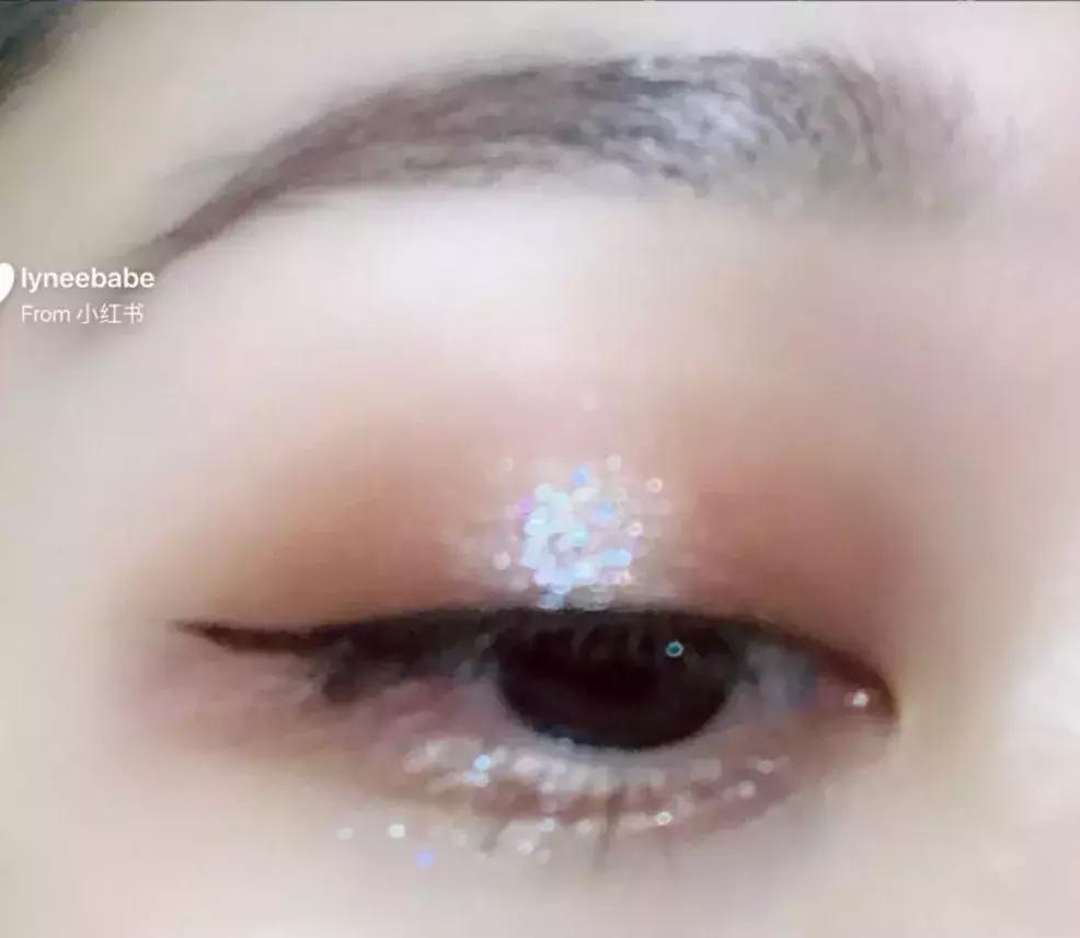 遮瑕高光口红眼影一共多少钱,30块钱的粉底液口红眼影遮瑕