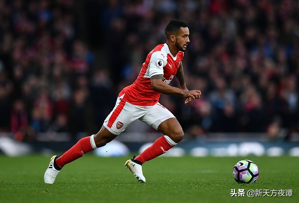 足球弧线球c罗贝克汉姆,十大最迷人的足球明星