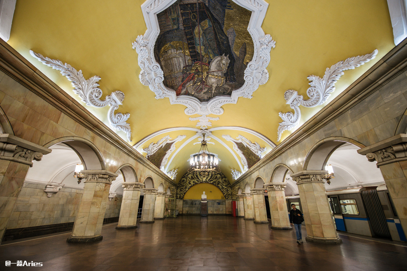 今天想帮我们的好邻居“战斗民族”俄罗斯，也上一次热搜