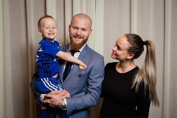 足球场外的慈父时刻　这10位球星宝贝吸睛程度胜过老爸