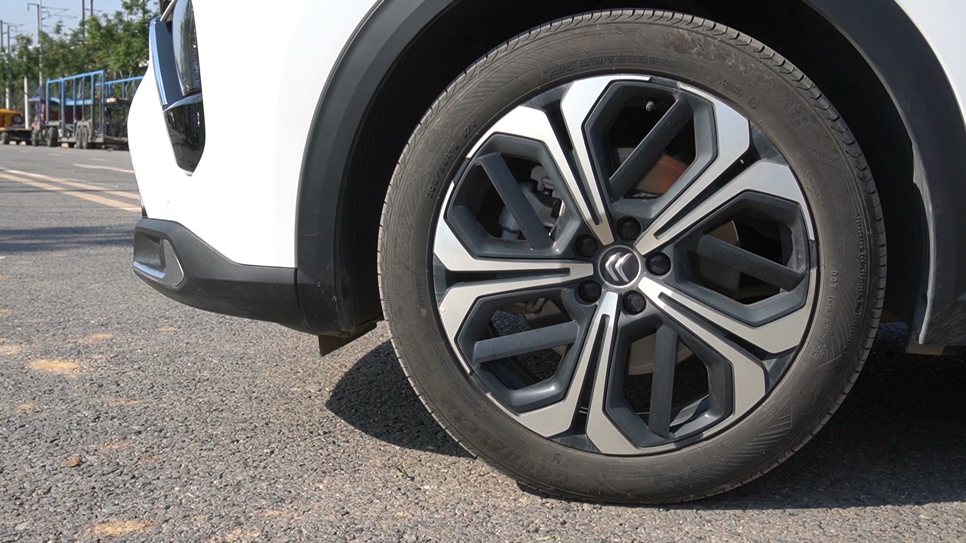 凡尔赛c5x车载流量,凡尔赛c5x流量卡在哪里