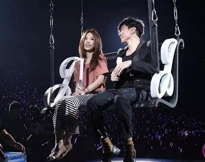 林俊杰给田馥甄唱的什么歌,林俊杰对田馥甄唱的什么歌