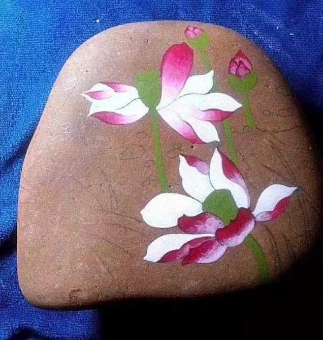 禅意石头画荷花画法,石头画图片大全简单荷花风景